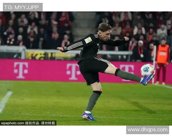 拜仁慕尼黑新星凯恩闪耀赛场引发球迷热议与期待