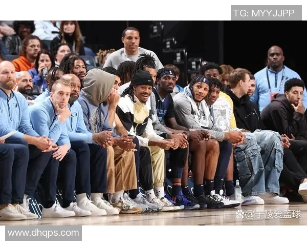 太阳队新赛季表现亮眼,球员积极备战