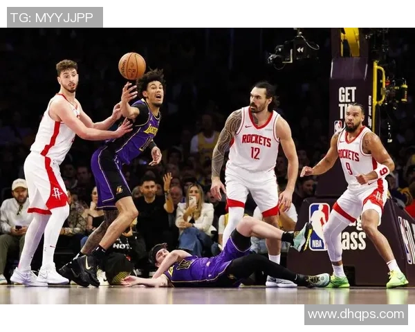 火箭队主场憾负湖人，年轻阵容仍需磨炼